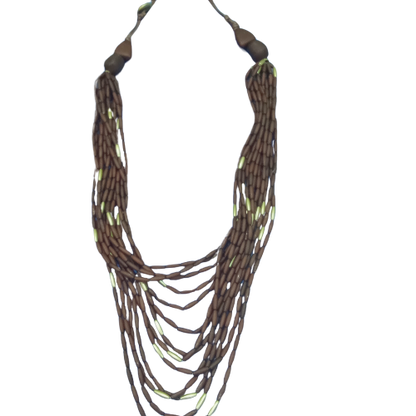 Collar marrón