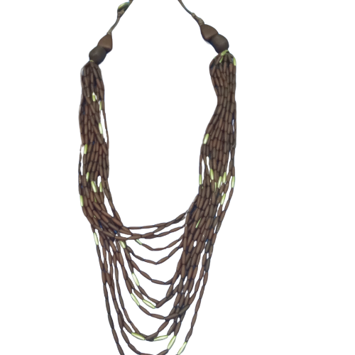 Collar marrón